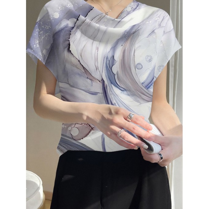 Simple and elegant ink print satin collar shirt