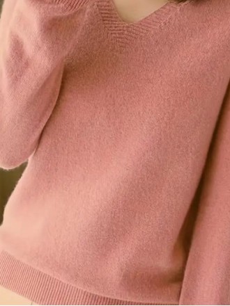 Simple sweater with pink V-neck pullover