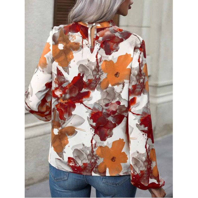 Stylish top with large painted flowers