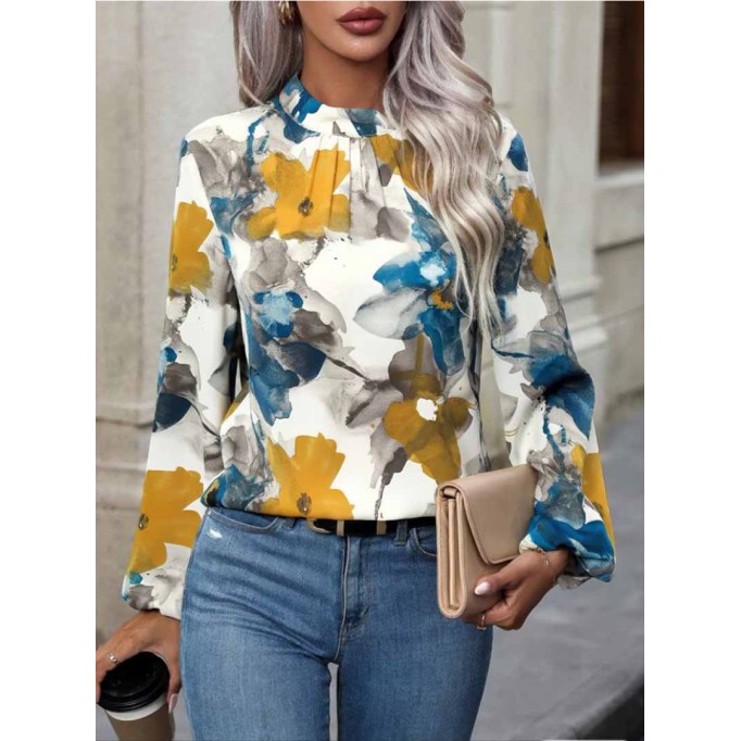 Stylish top with large painted flowers