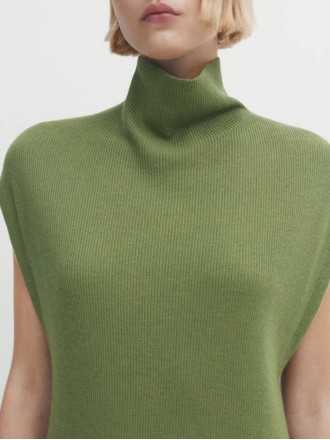 Turtleneck sweater with short sleeves