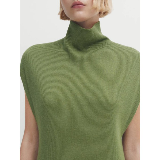 Turtleneck sweater with short sleeves